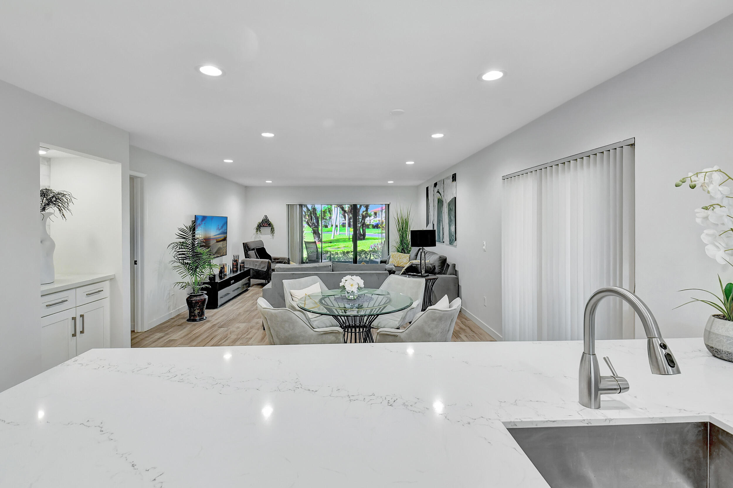 21214 Lago Circle, Unit G Boca Raton, FL 33433 - Photo 16 of 59 DSC_9052
