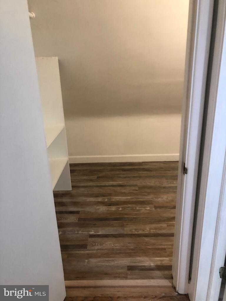 3250 Broad Hamilton, NJ 08610 - Photo 15 of 43 a view of entryway