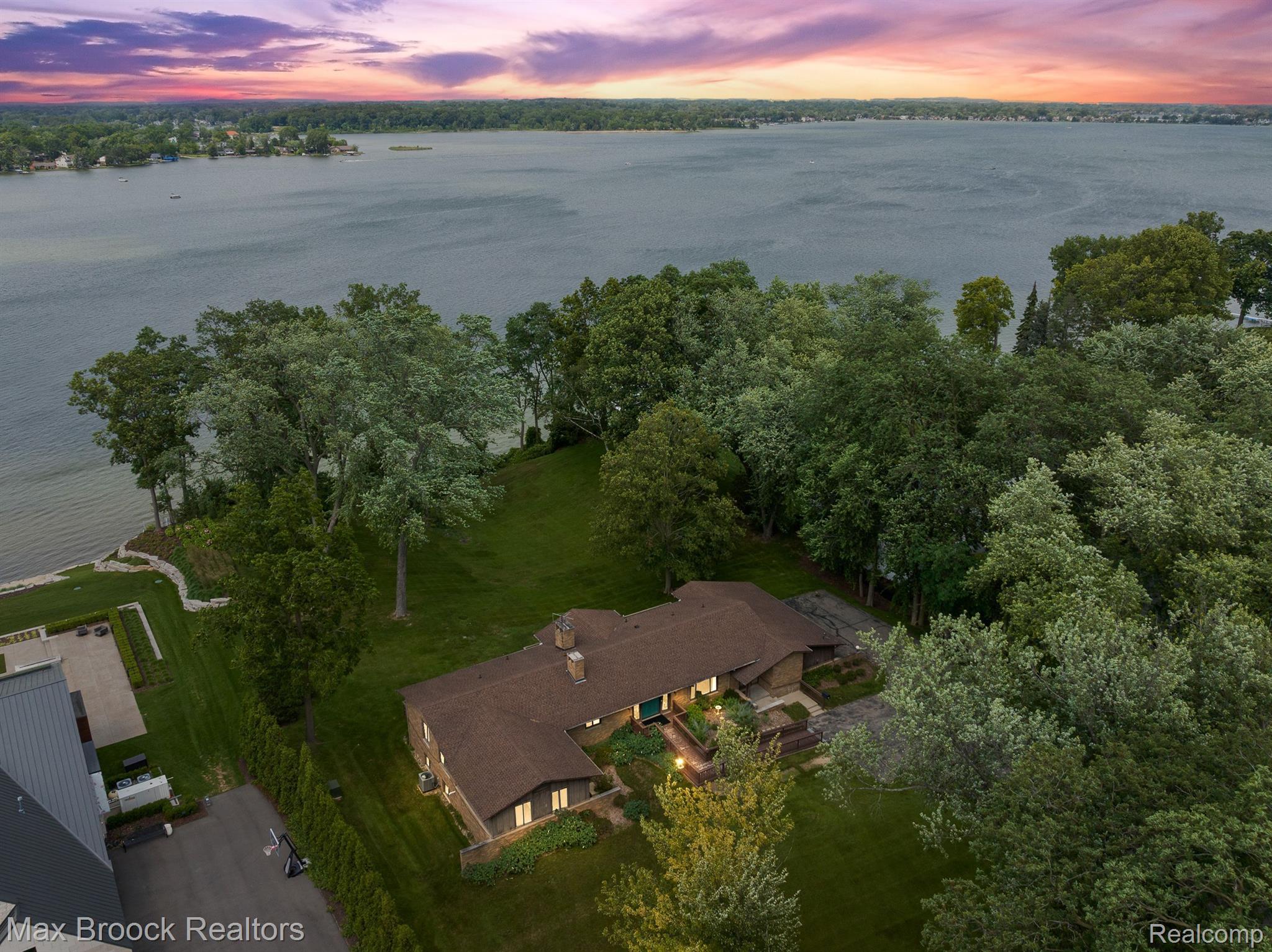 4550 Dow Ridge Road West Bloomfield, MI 48324 - Photo 1 of 46 Gallery Image 1