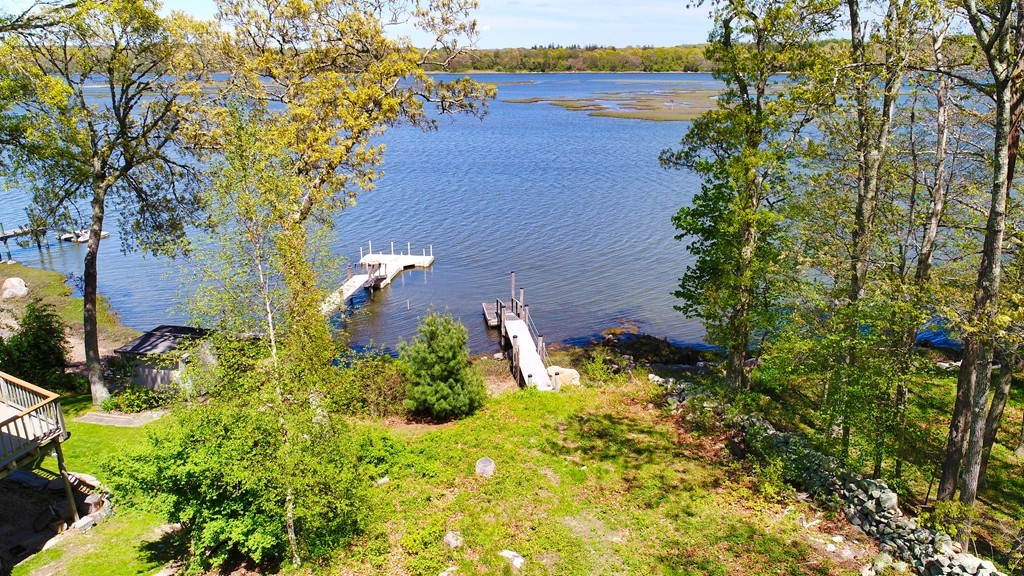 394 River Road Westport, MA 02790 - Photo 4 of 13