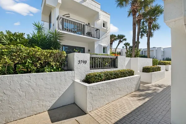 $8,500 | 5790 Jimmy Buffett Mem Highway, Vero Beach, FL 32963