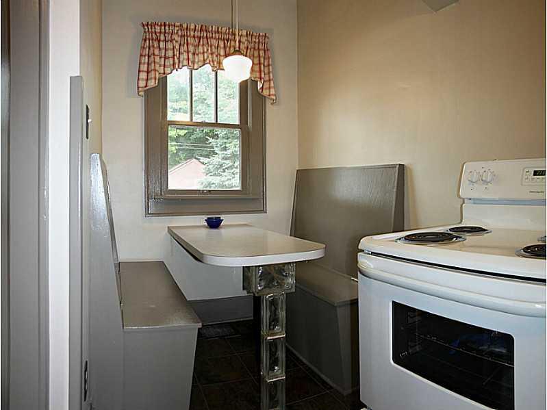 425 Poplar Road Indianapolis, IN 46219 - Photo 11 of 24 Gallery Image 11