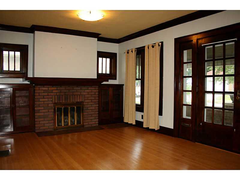 425 Poplar Road Indianapolis, IN 46219 - Photo 4 of 24 Gallery Image 4