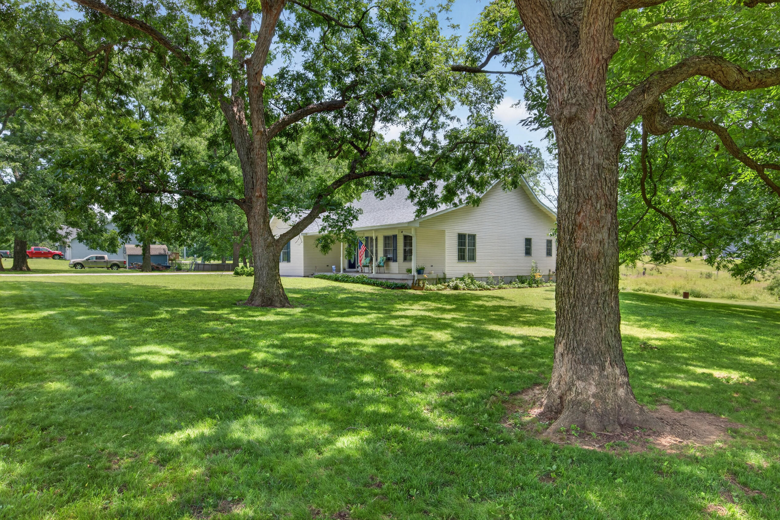 13830 East Musket Road Nevada, MO 64772 - Photo 2 of 60 010_DN2A2326