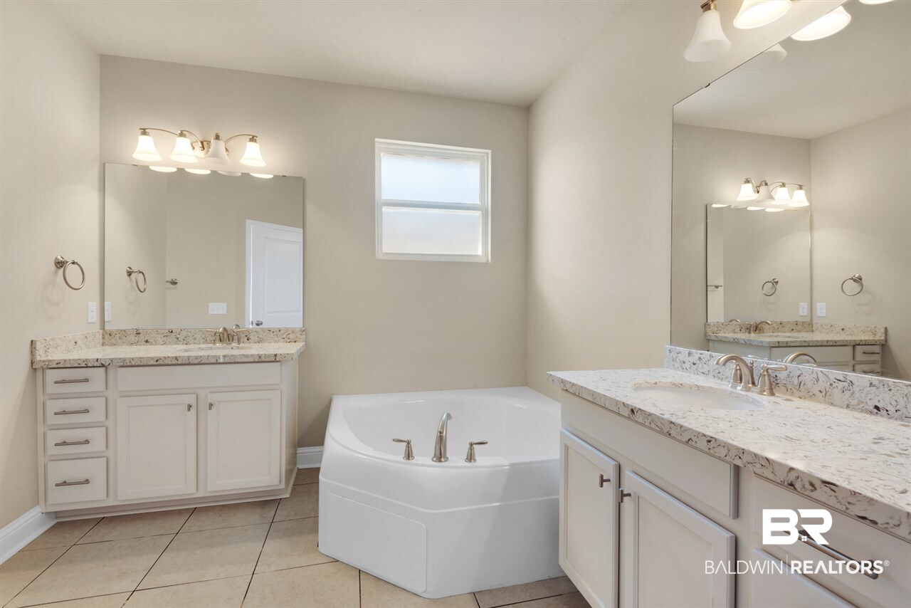 12525 Squirrel Drive Daphne, AL 36527 - Photo 21 of 44
