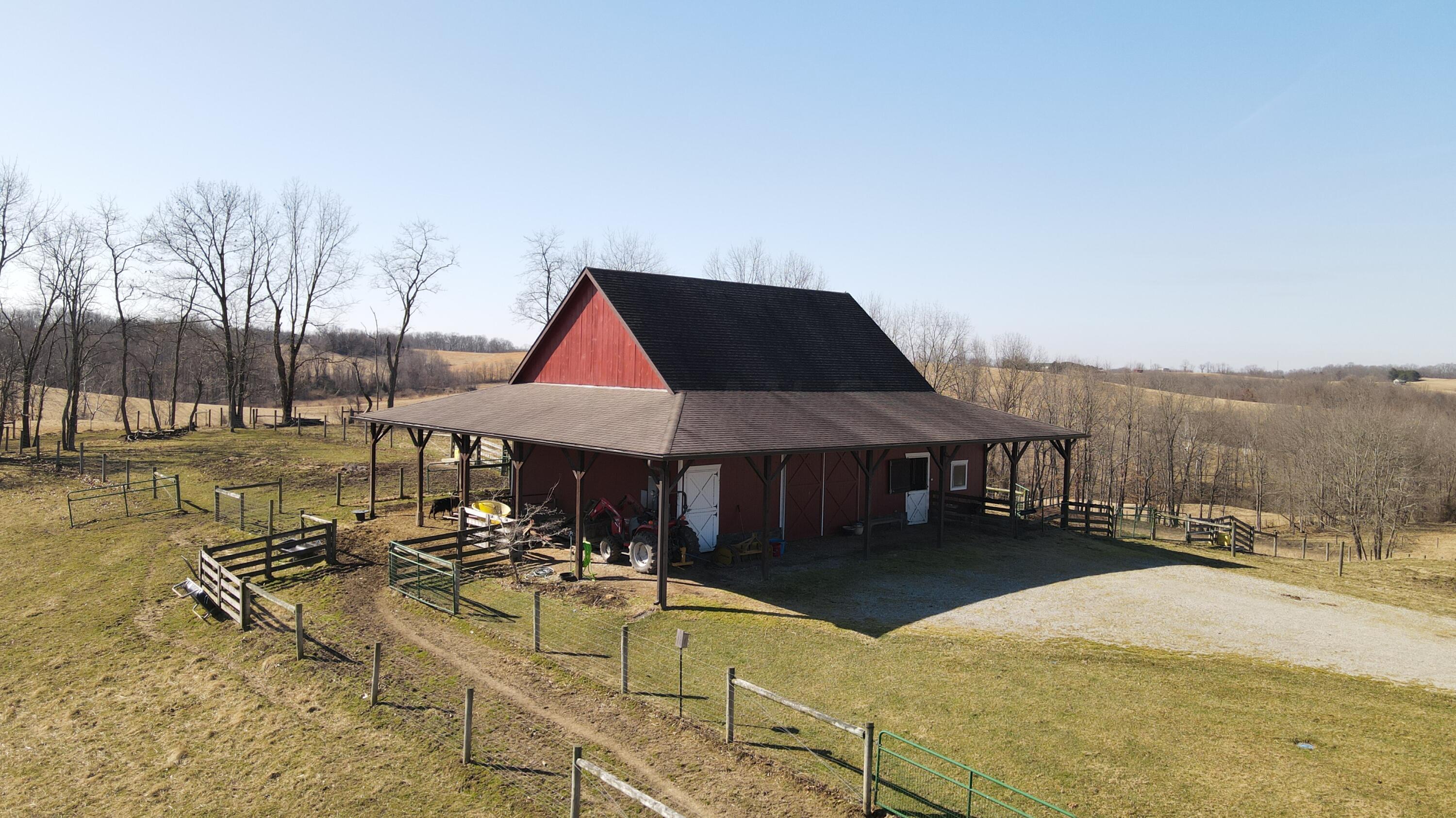 1052 Harrison Road Jackson, OH 45640 - Photo 19 of 41 19. Barn