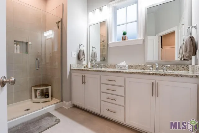 $330,000 | 172 Royal Oak Blvd., Thibodaux, LA 70301