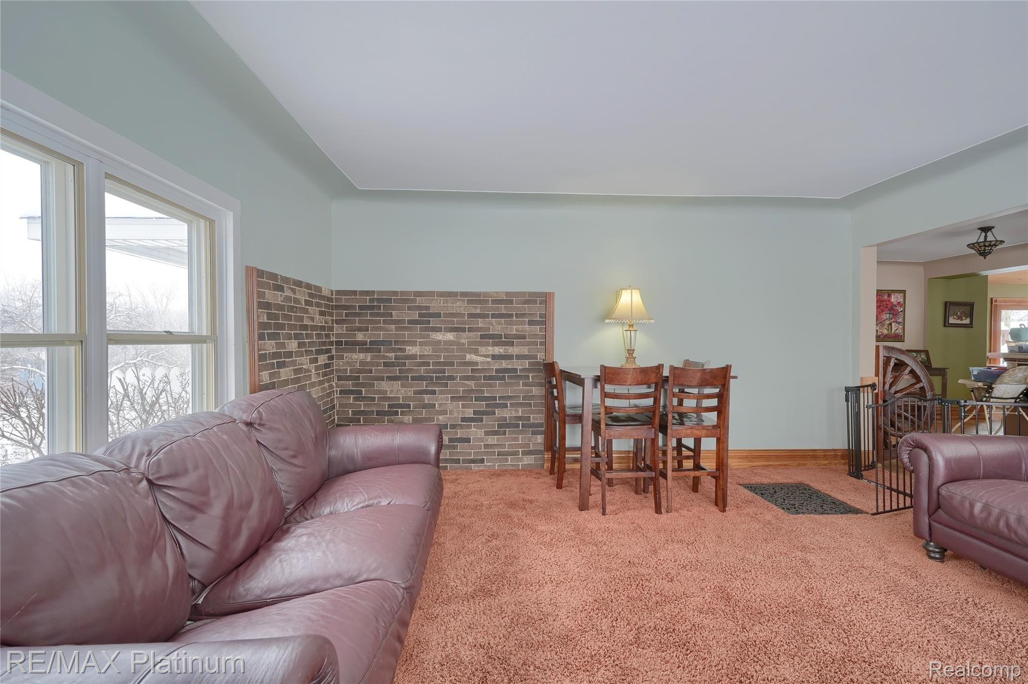 12112 East Lovejoy Road Byron, MI 48418 - Photo 20 of 52 20-Family-Room-2nd-View.jpg