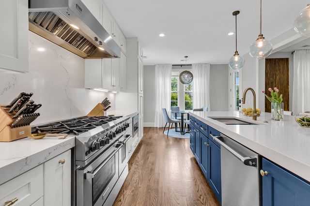 $1,300,000 | 3224 Hatchway Drive, Mount Pleasant, SC 29466