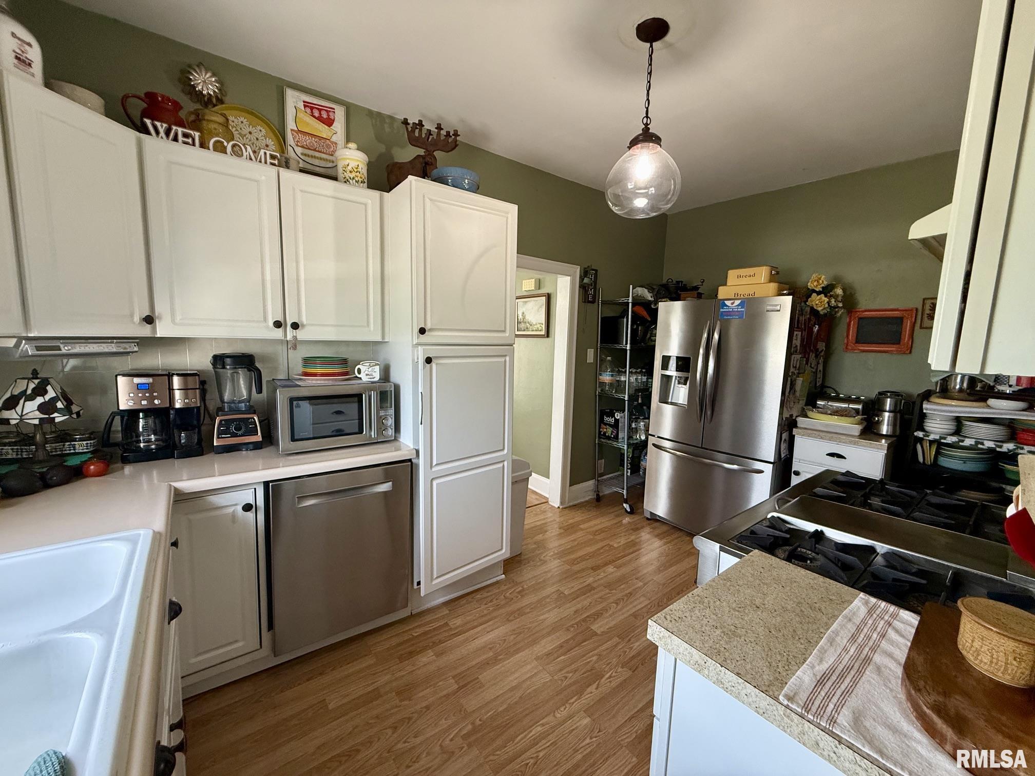 13936 Sangamon County Line Road Pleasant Plains, IL 62677 - Photo 4 of 36 Gallery Image 4