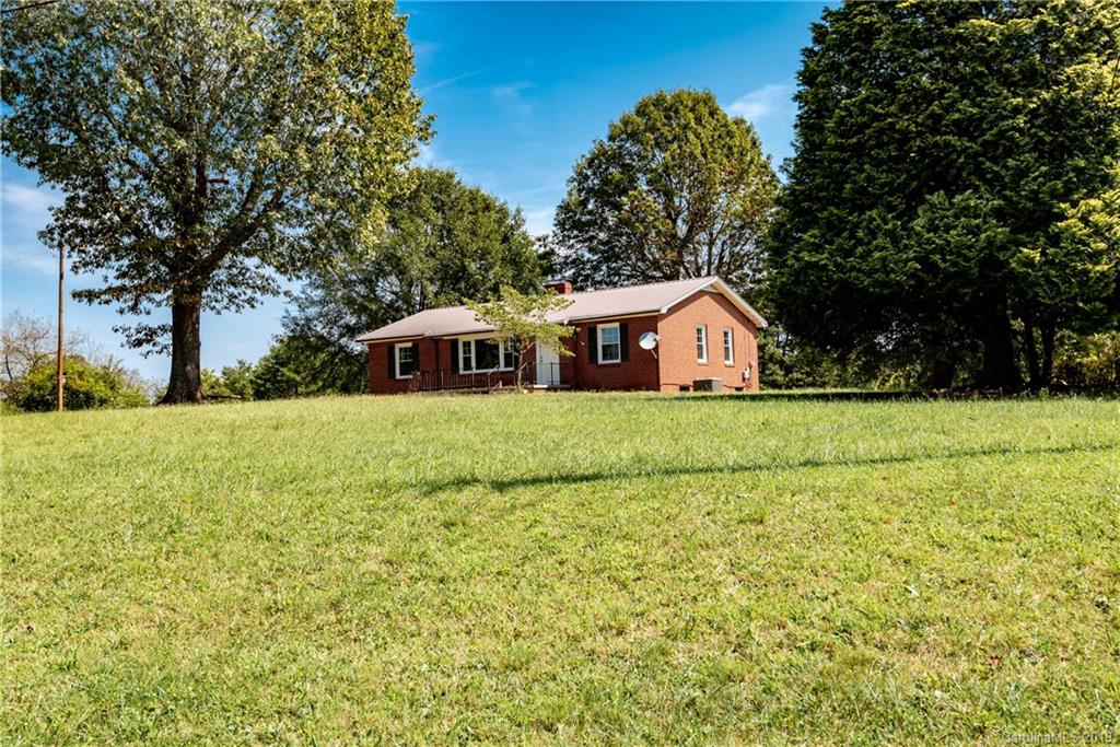 2705 Doc Pugh Road Connelly Springs, NC 28612 - Photo 5 of 40 Gallery Image 5