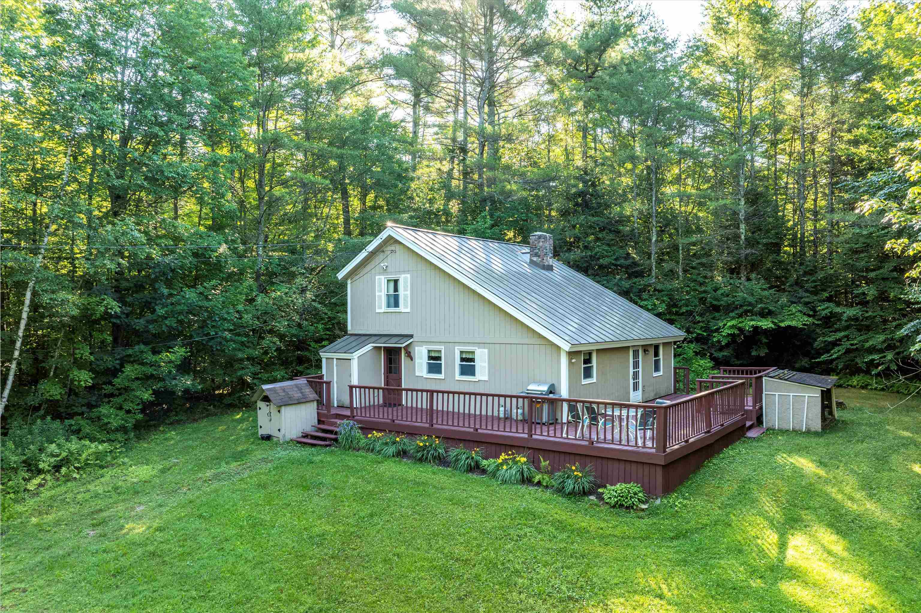 559 Pratt Bridge Road Jamaica, VT 05343 - Photo 4 of 39 Gallery Image 4
