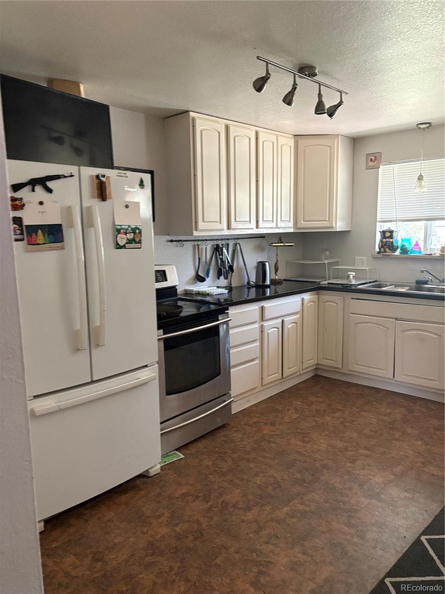 4595 Garland Street Wheat Ridge, CO 80033 - Photo 5 of 24
