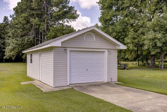 320 Burnt House Road Vicksburg, MS 39180 - Photo 36 of 64 Backyard Storage Building