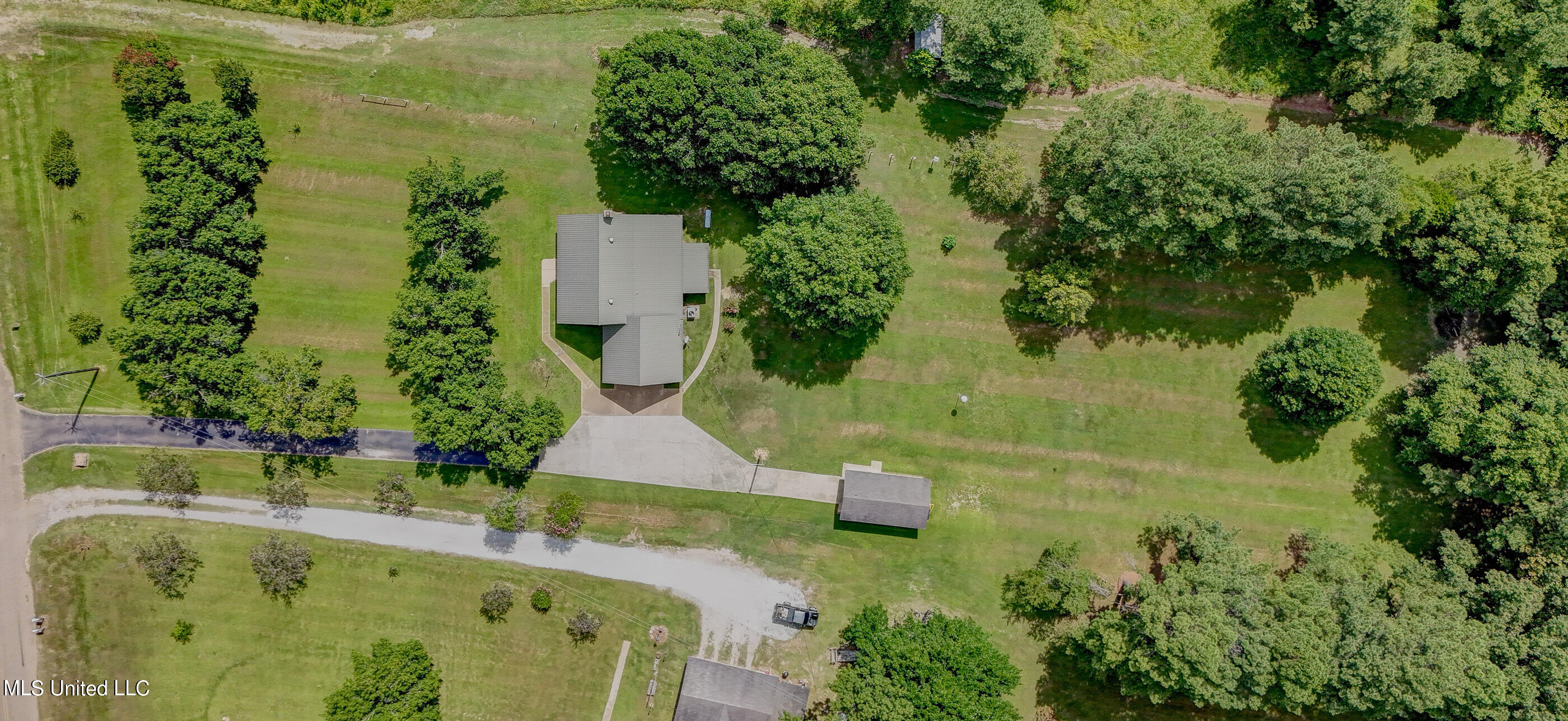 320 Burnt House Road Vicksburg, MS 39180 - Photo 40 of 64 Aerial Property View 2