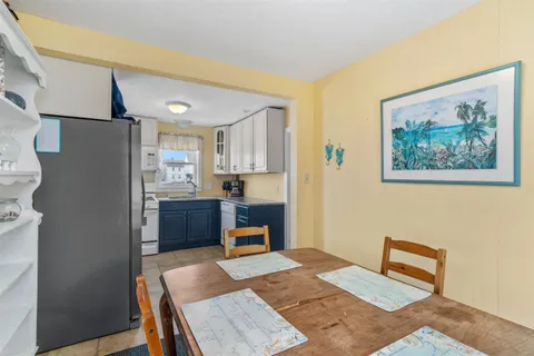 $539,000 | 22 1/2 I Street, Hampton, NH 03842