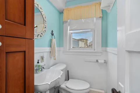 $539,000 | 22 1/2 I Street, Hampton, NH 03842