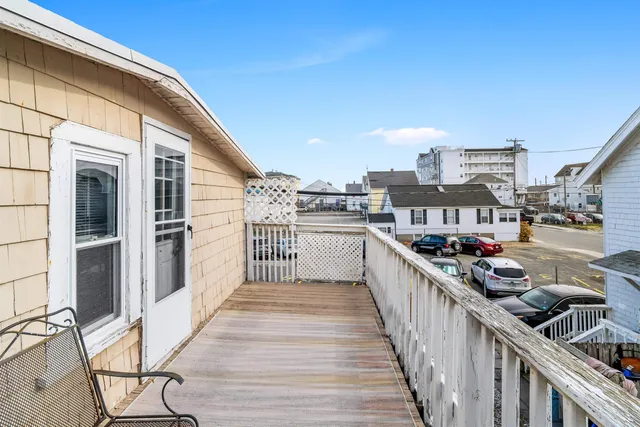 $539,000 | 22 1/2 I Street, Hampton, NH 03842