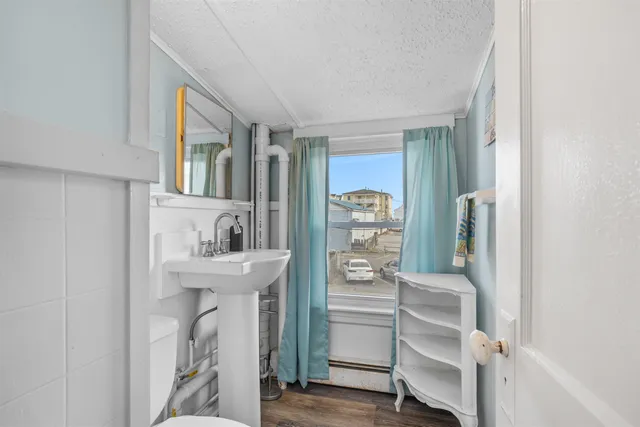 $539,000 | 22 1/2 I Street, Hampton, NH 03842