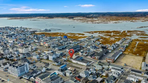 $539,000 | 22 1/2 I Street, Hampton, NH 03842