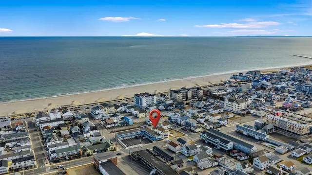 $539,000 | 22 1/2 I Street, Hampton, NH 03842