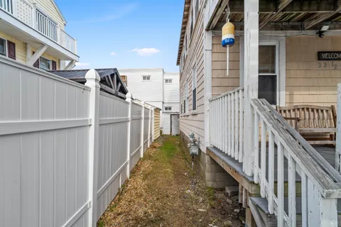 $539,000 | 22 1/2 I Street, Hampton, NH 03842