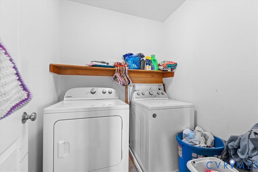 3137 Trenholm Road Powhatan, VA 23139 - Photo 44 of 72 a utility room with dryer and washer