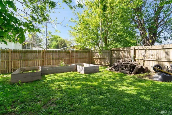 $242,700 | 429 North Gibson Street, Princeton, IN 47670