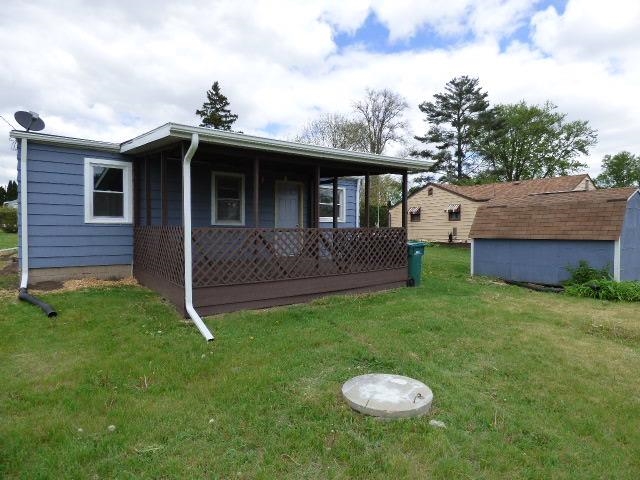 2448 W Forest Beloit, WI 53511 - Photo 2 of 21