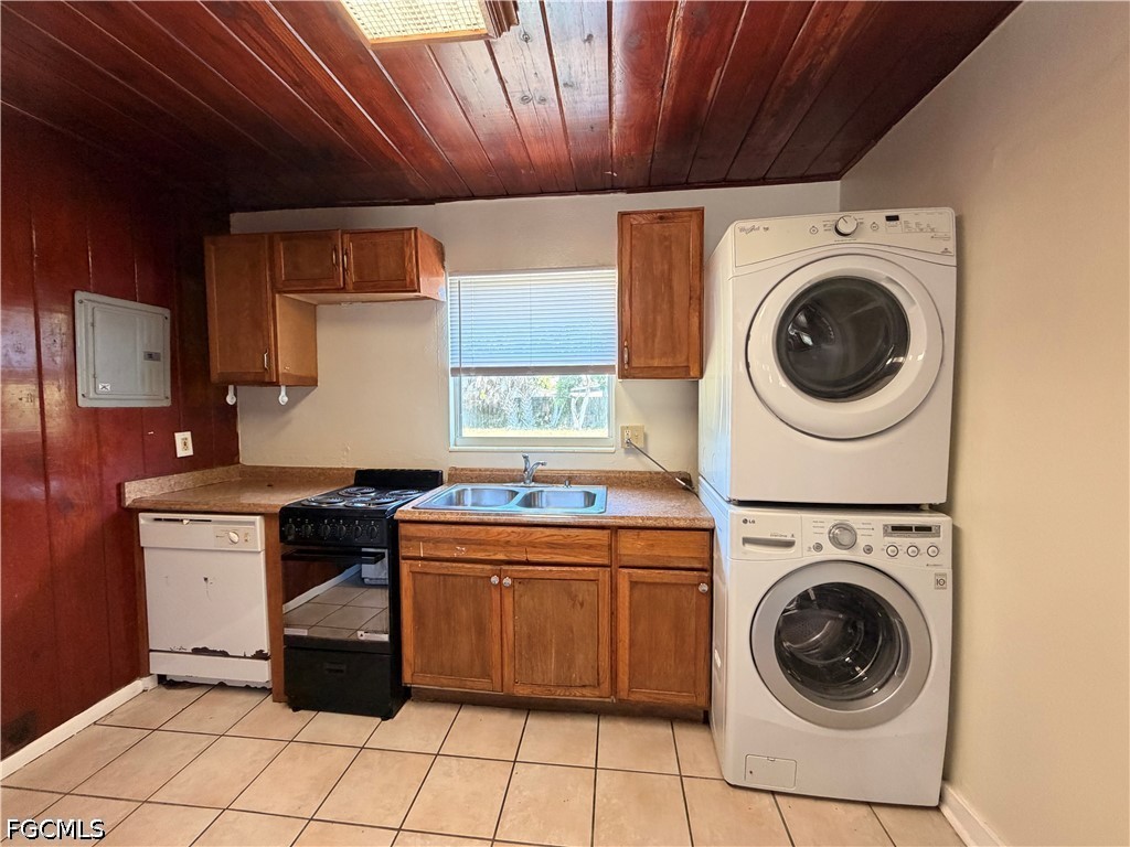 1935 Ricardo Avenue Fort Myers, FL 33901 - Photo 7 of 14