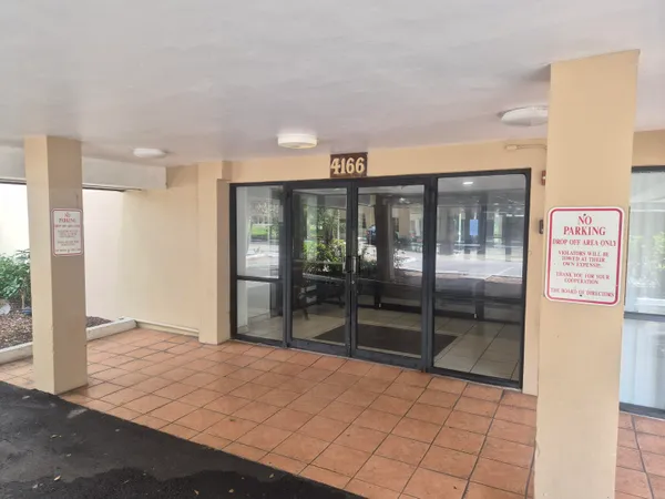 $1,850 | 4166 Inverrary Drive, Unit 403, Lauderhill, FL 33319