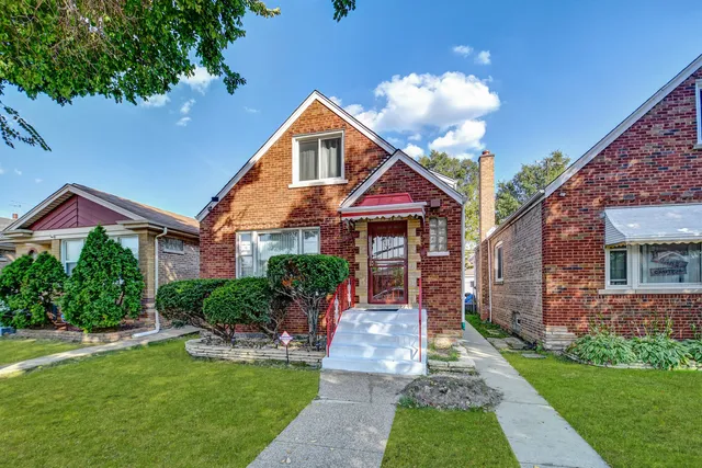 $224,873 | 9041 South East End Avenue, Chicago, IL 60617