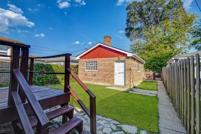 $224,873 | 9041 South East End Avenue, Chicago, IL 60617