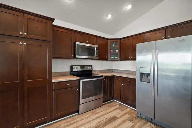 $380,000 | 3315 Dzuro Drive, Oxford, FL 34484