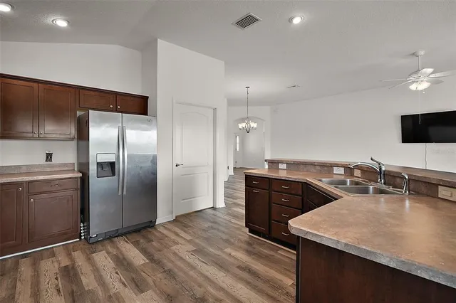 $380,000 | 3315 Dzuro Drive, Oxford, FL 34484