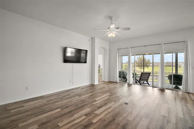 $380,000 | 3315 Dzuro Drive, Oxford, FL 34484