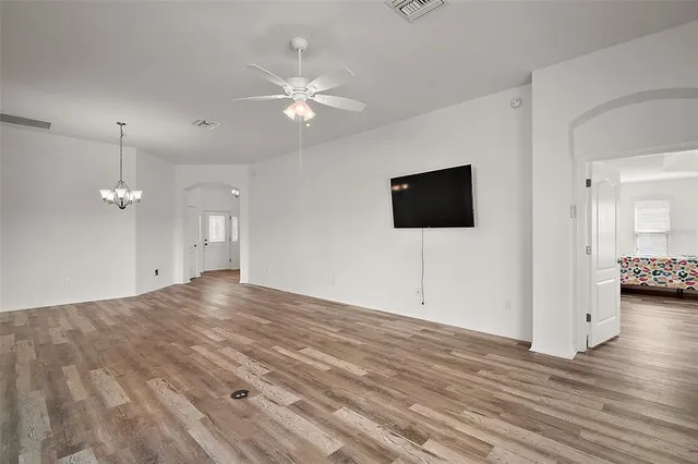 $380,000 | 3315 Dzuro Drive, Oxford, FL 34484