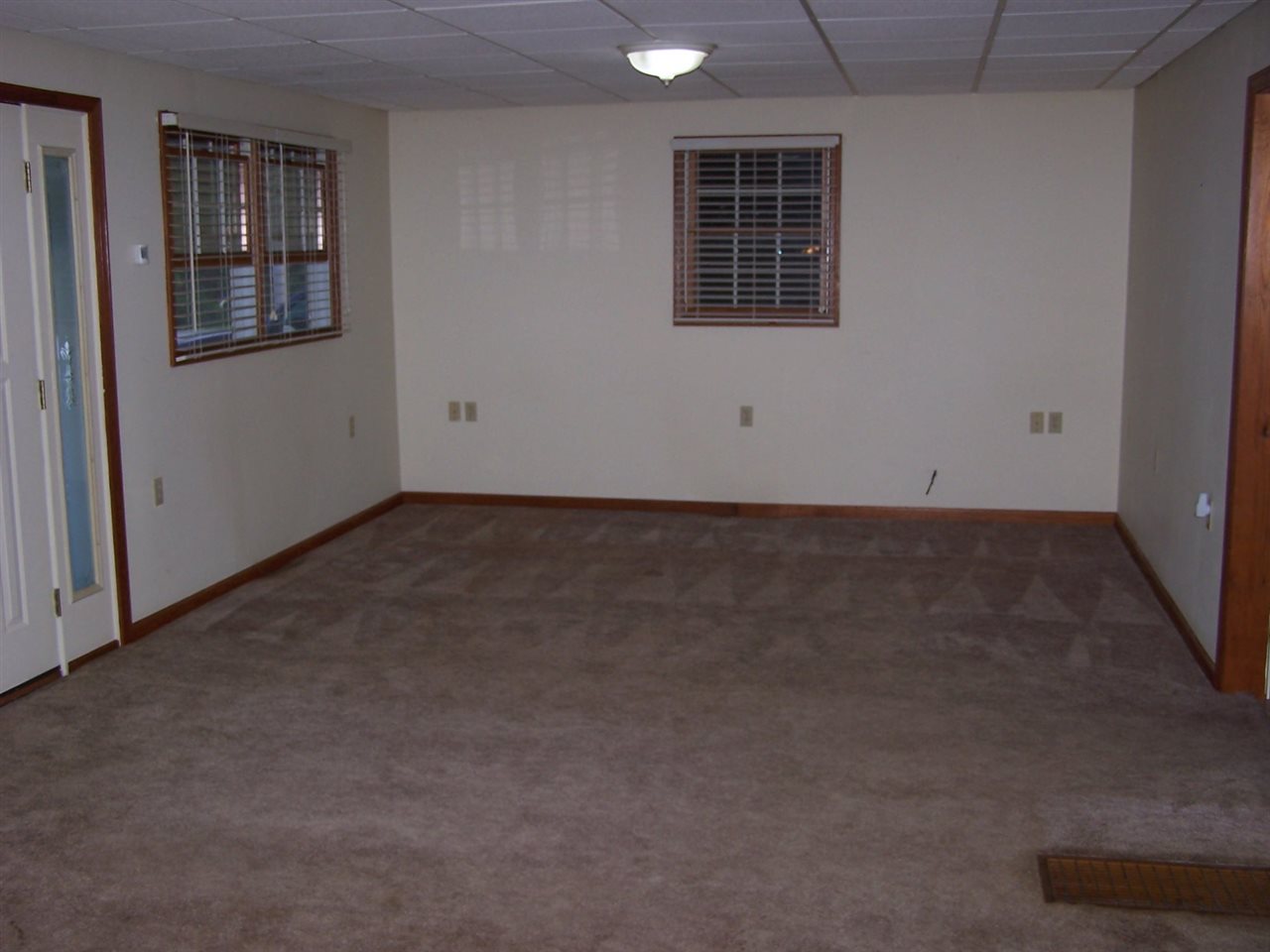 6267 Nixon Road Hazleton, IN 47640 - Photo 2 of 31 Gallery Image 2
