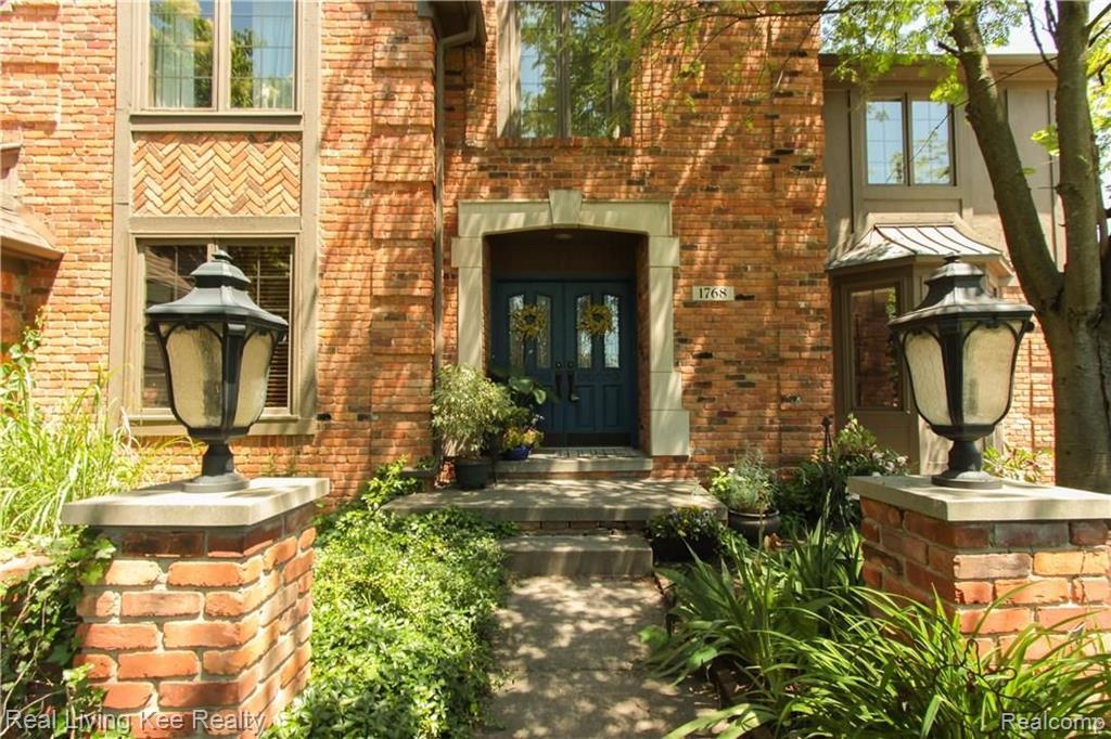 1768 Old Homestead Drive Rochester Hills, MI 48306 - Photo 4 of 25