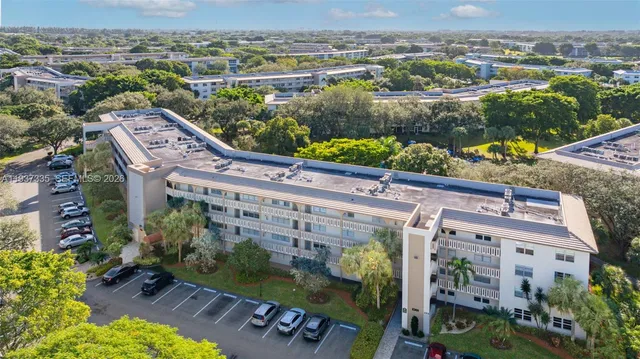 $139,000 | 2301 Lucaya Lane, Unit M1, Coconut Creek, FL 33066