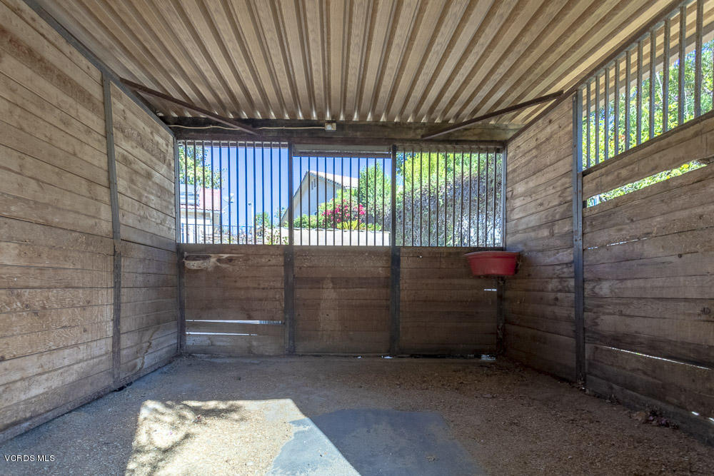 1168 Rambling Road Simi Valley, CA 93065 - Photo 34 of 45 a view of a backyard