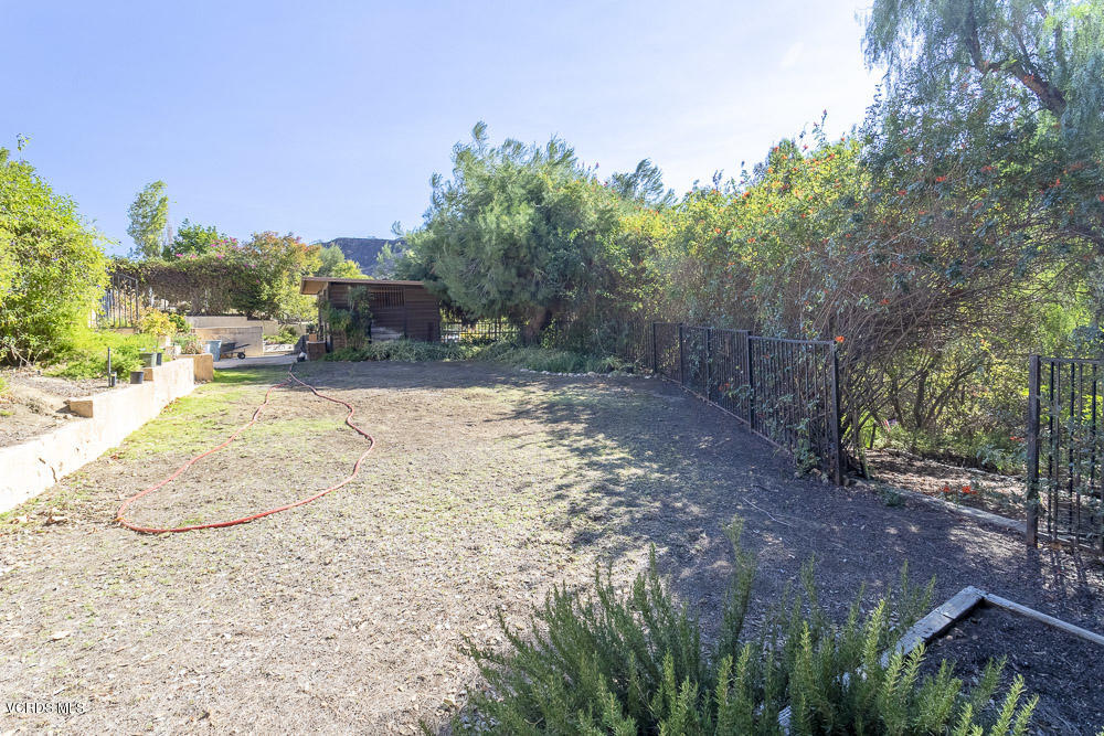 1168 Rambling Road Simi Valley, CA 93065 - Photo 35 of 45 a view of a backyard of the house