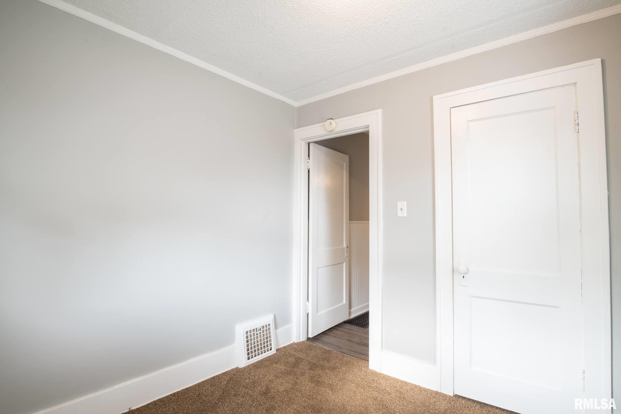 3438 North Prospect Road Peoria, IL 61603 - Photo 17 of 49 Gallery Image 17
