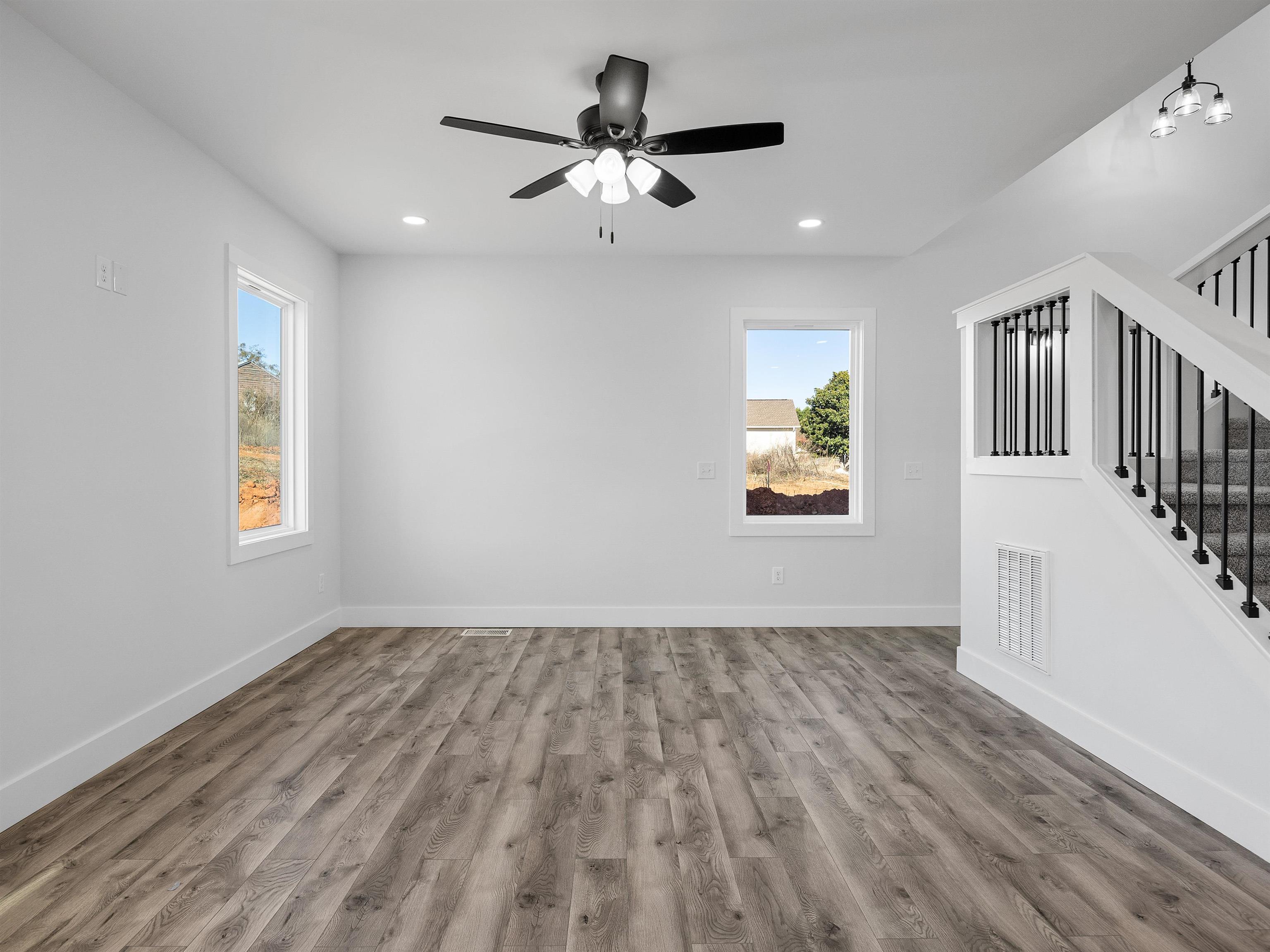 232 West Clark Road Inman, SC 29349 - Photo 8 of 36