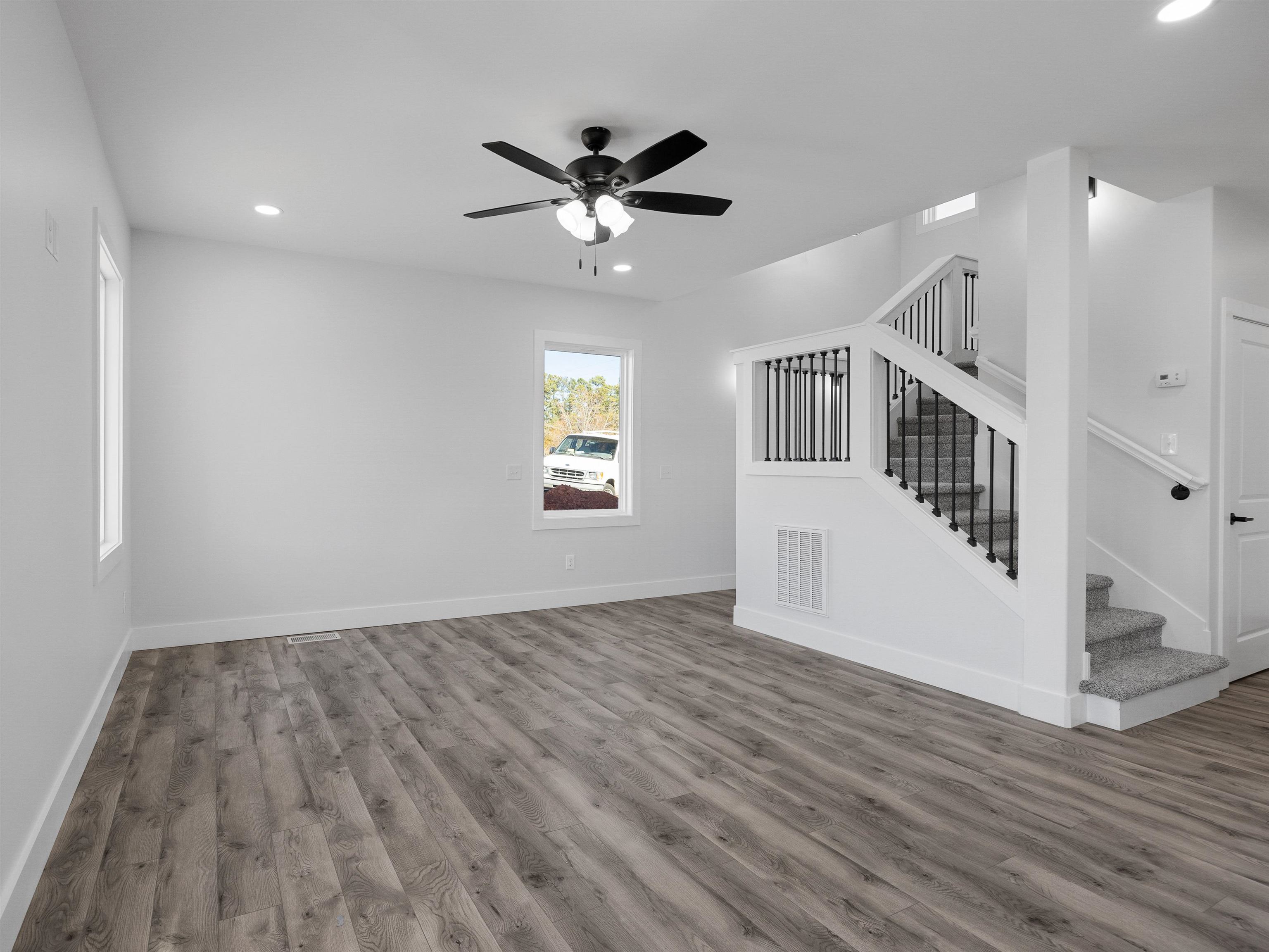 232 West Clark Road Inman, SC 29349 - Photo 9 of 36