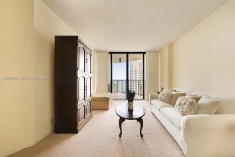 $399,000 | 520 Brickell Key Drive, Unit A1001, Miami, FL 33131