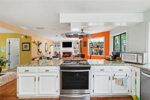 $575,000 | 205 Hidden Creek Lane, Peachtree City, GA 30269