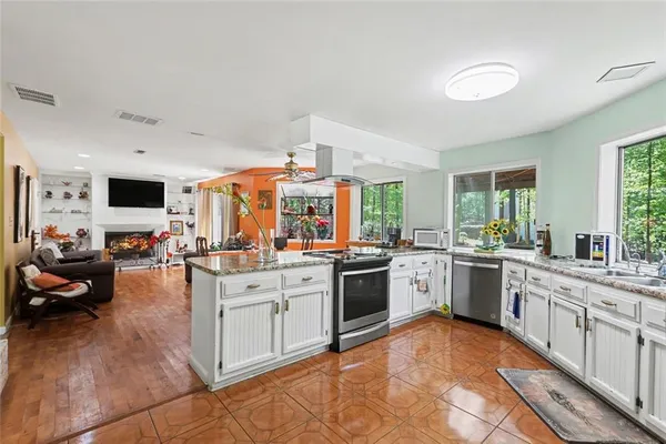 $575,000 | 205 Hidden Creek Lane, Peachtree City, GA 30269