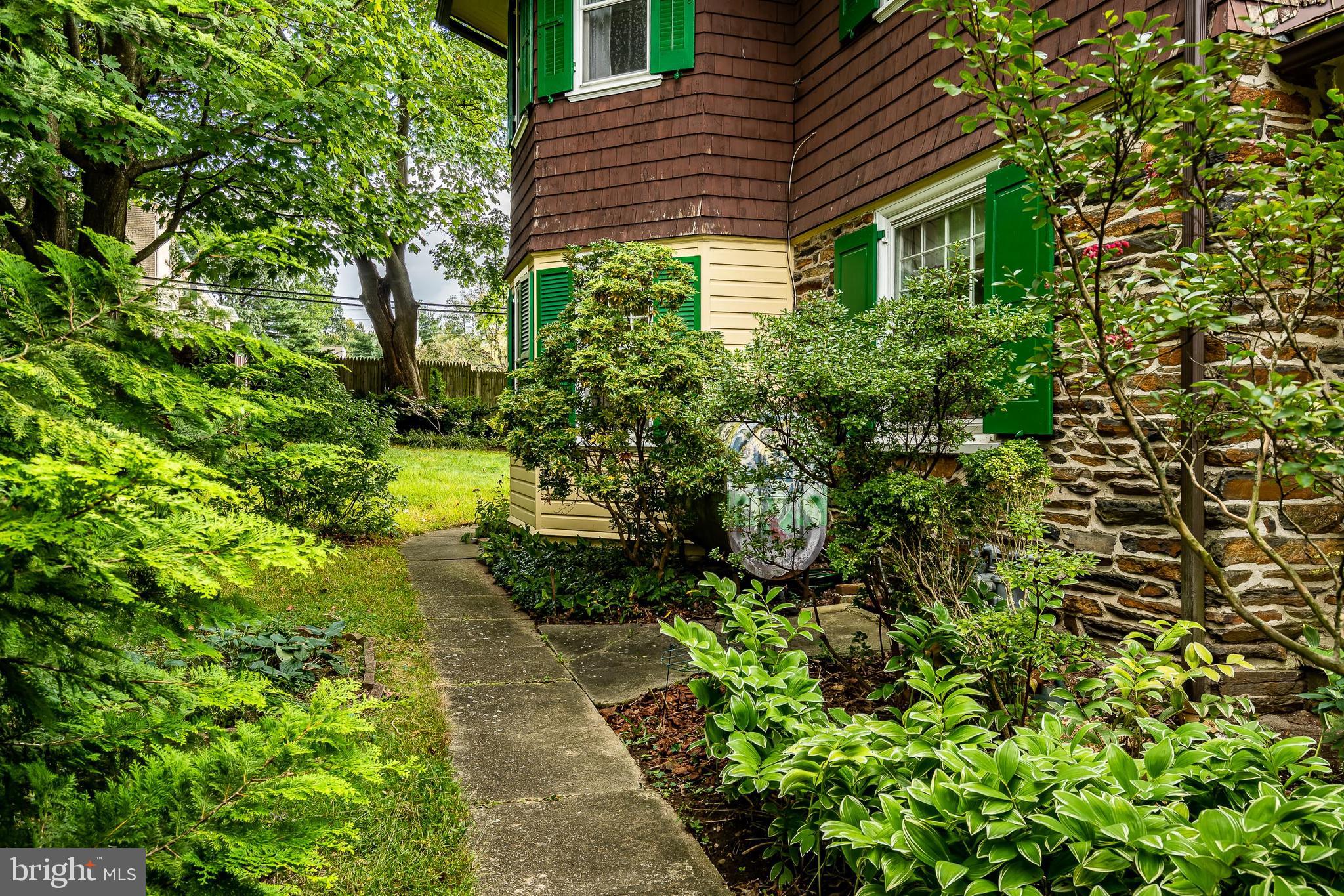 108 Llanfair Road Bala Cynwyd, PA 19004 - Photo 44 of 49 Path on side of house to backyard