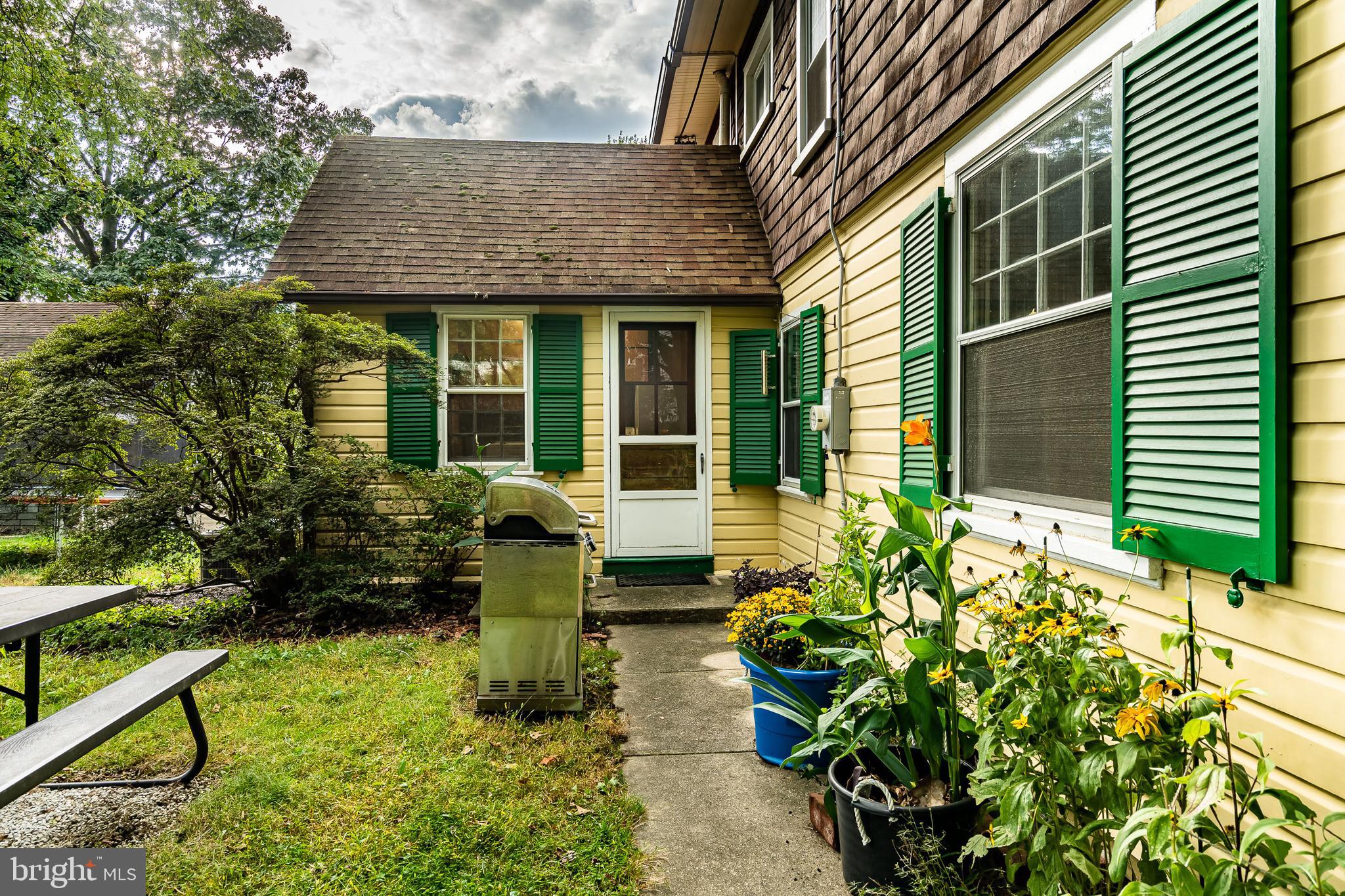 108 Llanfair Road Bala Cynwyd, PA 19004 - Photo 47 of 49 Backyard